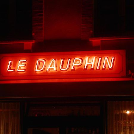 Hotel Le Dauphin Moulins-la-Marche Eksteriør bilde