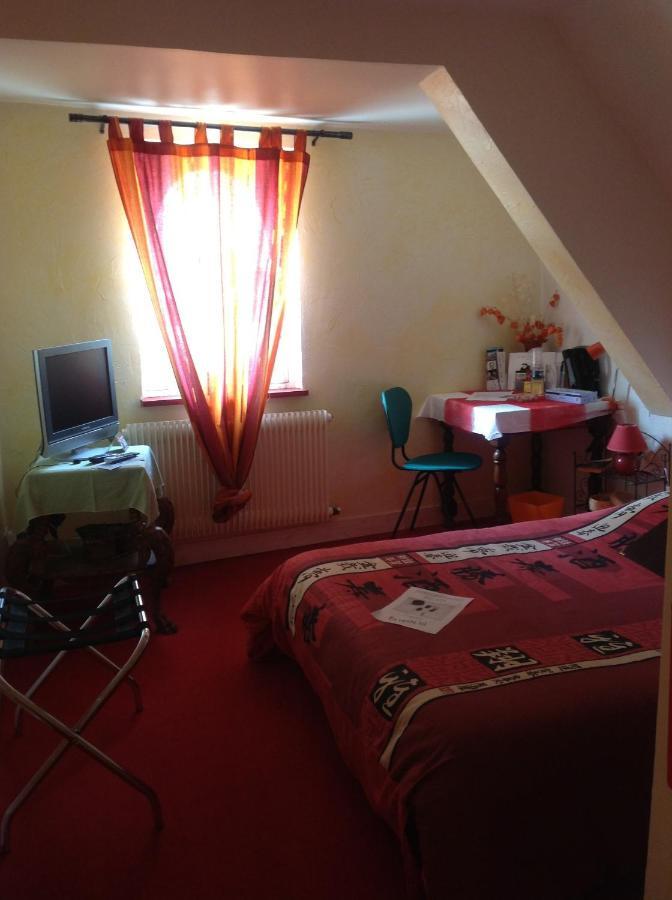 Hotel Le Dauphin Moulins-la-Marche Rom bilde